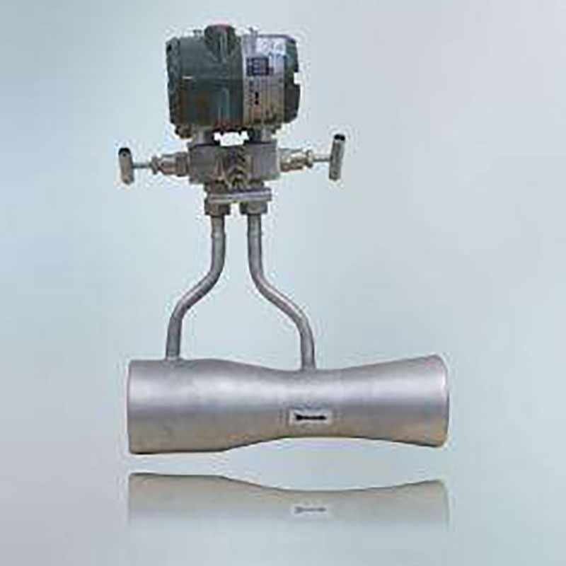 Integrated venturi flow meter