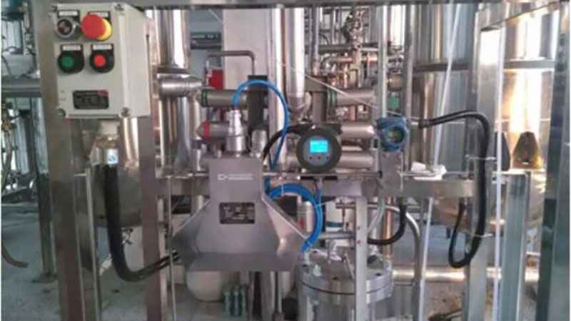 Sanitary-mass-flow-meter-measures-brewery-flow-and-density