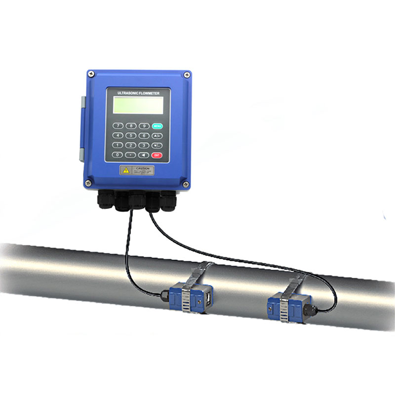 Clamp-on-ultrasonic-flowmeter-blue-host