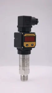 Compact pressure transmitter with LED display